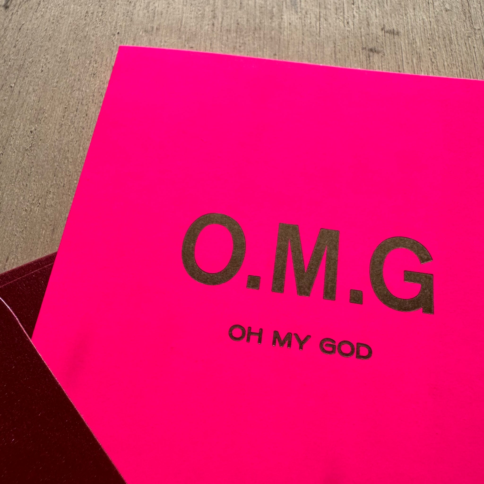 FOLDED CARD O.M.G + GARNET ENVELOPE by Le Typographe