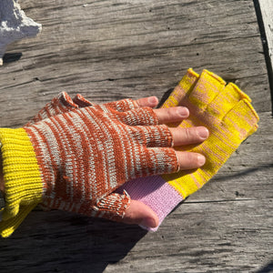 Fingerless Gloves by Verloop Knits