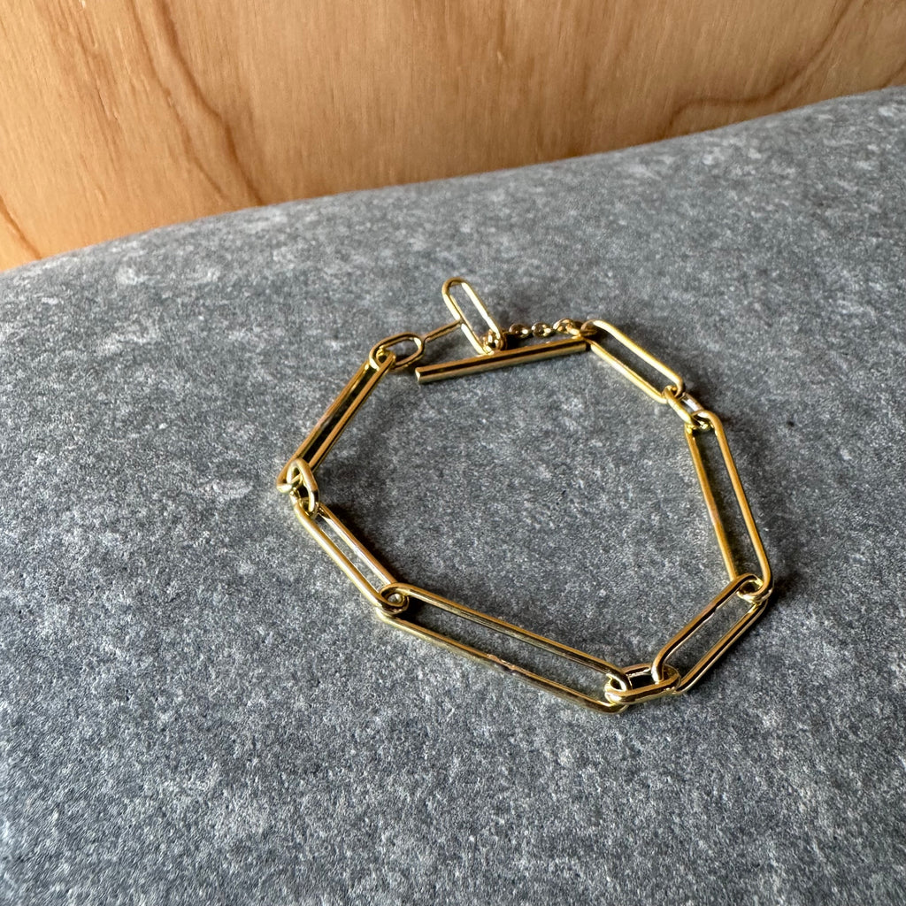 Loop Link Bracelet in Brass by Mulxiply